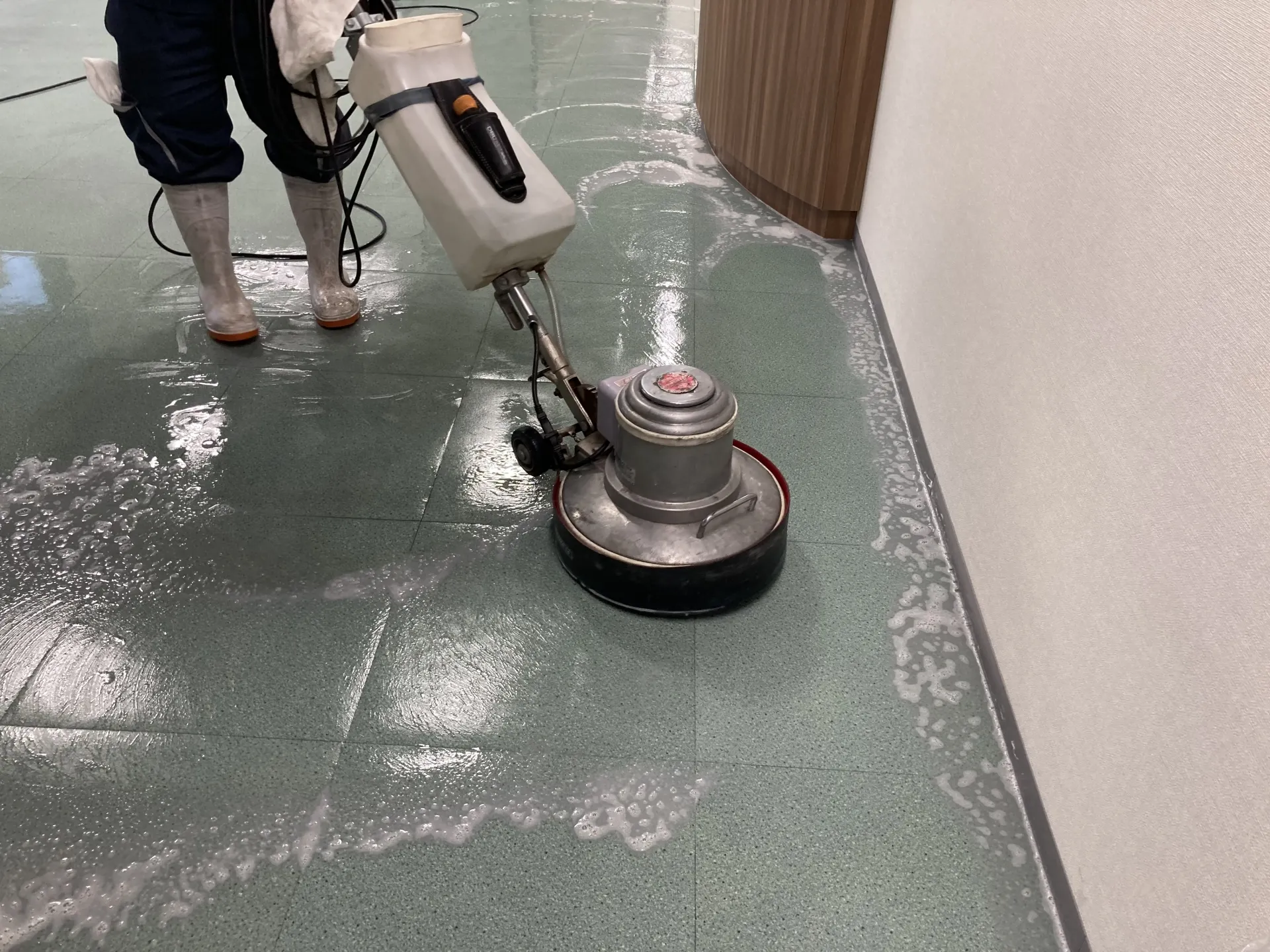 機械洗浄の様子