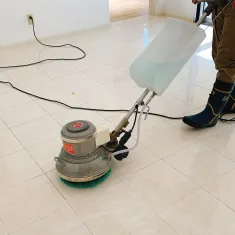 ビルの清掃写真